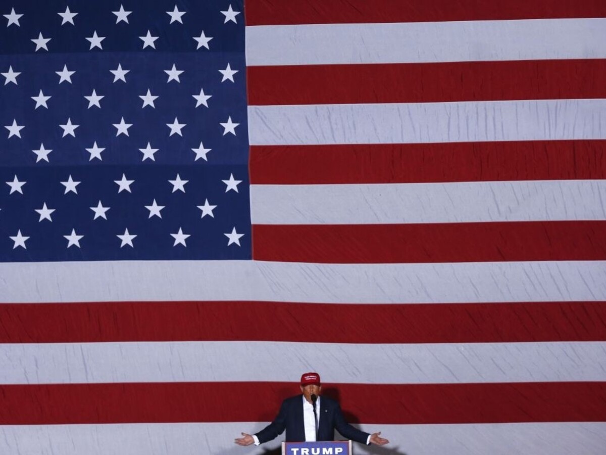 trump usa vlajka 1140 (SITA AP)
